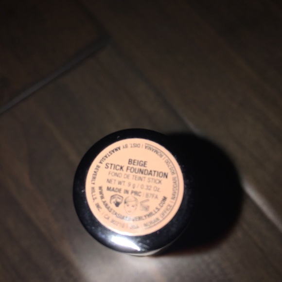 Anastasia Beverly Hills Stick foundation - Picture 3 of 5